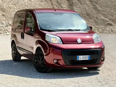 Usata Fiat Qubo Trekking 75 CV (55 kW) 2012 Rosso Monovolume