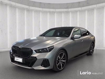 Usata BMW 520 M Sport 197 CV (144 kW) 2024 Grigio Berlina