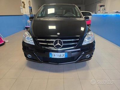 Usata Mercedes B180 Premium 2011 Nero Monovolume
