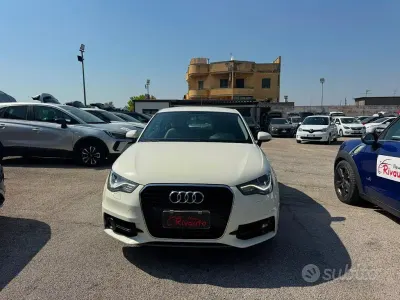 Usata Audi A1 Ambition 105 CV (77 kW) 2012 Bianco Utilitaria