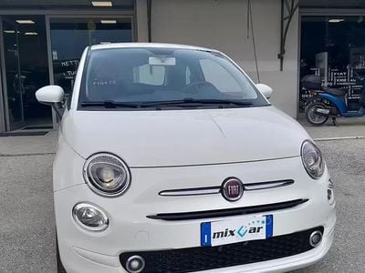 Begagnad Fiat 500 Lounge 95 HK (69 kW) 2016 Vit Sedan