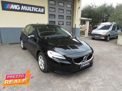 Usata Volvo V40 Business Edition 120 CV (88 kW) 2017 Nero Berlina