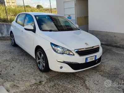 Usata Peugeot 308 99 CV (72 kW) 2018 Bianco Berlina