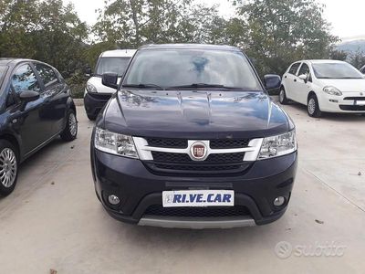 Usata Fiat Freemont Lounge 170 CV (125 kW) 2012 Blu SUV