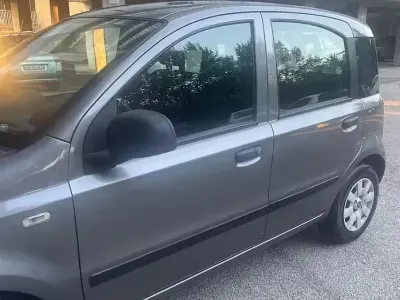 Usata Fiat Panda Dynamic 69 CV (50 kW) 2011 Grigio Utilitaria