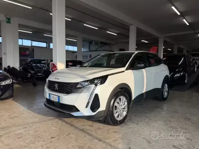 Usata Peugeot 3008 Active 131 CV (96 kW) 2022 Bianco SUV