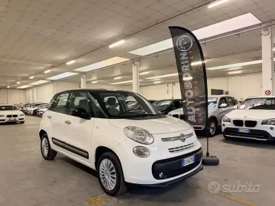 Begagnad Fiat 500L Pop Star 80 HK (58 kW) 2014 Vit Minibuss
