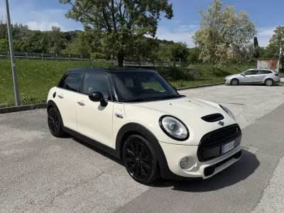 Usata Mini Cooper SD Business 170 CV (125 kW) 2015 Bianco Utilitaria