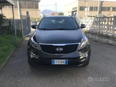 Second-hand Kia Sportage 136 CP (100 kW) 2015 Negru SUV