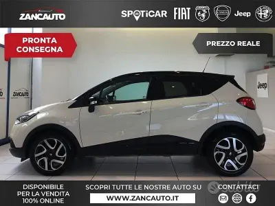 Usata Renault Captur 120 CV (88 kW) 2016 Beige SUV
