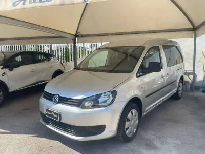 Usata VW Caddy Highline 109 CV (80 kW) 2015 Argento Monovolume