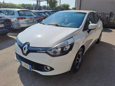 Usata Renault Clio IV 73 CV (53 kW) 2013 Bianco Berlina
