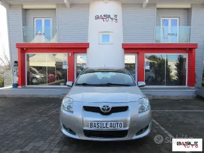 Usata Toyota Auris Sol 90 CV (66 kW) 2009 Grigio Utilitaria