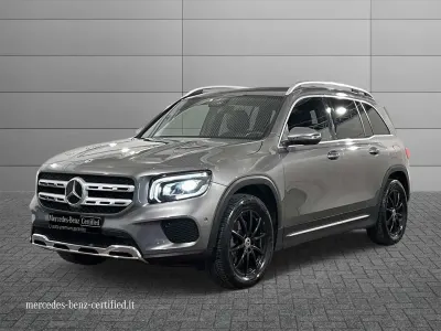 Usata Mercedes GLB200 150 CV (110 kW) 2023 Grigio medio metallizzato SUV