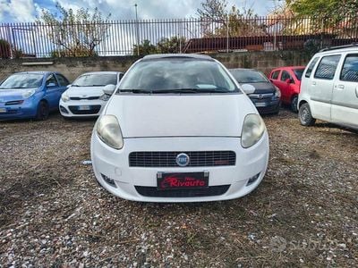 Usata Fiat Grande Punto Sport 90 CV (66 kW) 2007 Bianco Utilitaria