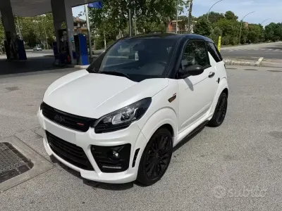 Begagnad Ligier JS50 2021 Vit Halvkombi