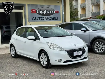 Begagnad Peugeot 208 Business-Line 68 HK (50 kW) 2012 Vit Halvkombi