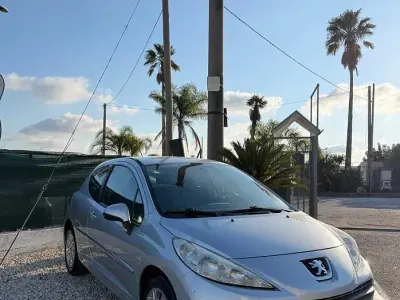 Usata Peugeot 207 Access 68 CV (50 kW) 2011 Grigio Berlina