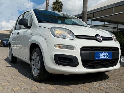 Usata Fiat Panda Lounge 69 CV (50 kW) 2012 Bianco Utilitaria