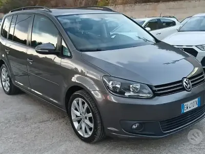 Usata VW Touran Comfortline 105 CV (77 kW) 2014 Grigio Monovolume