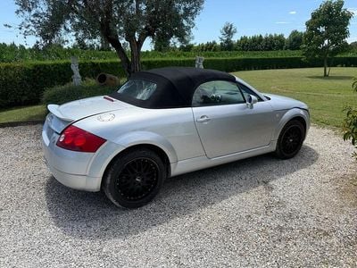 Usata Audi TT Roadster 150 CV (110 kW) 2001 Grigio Cabrio