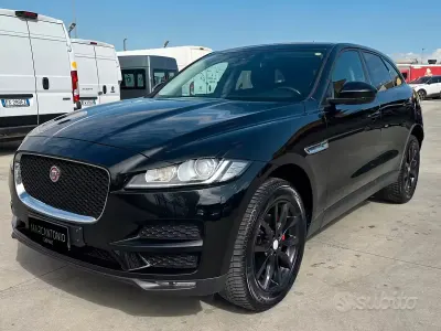 Usata Jaguar F-Pace Portfolio 180 CV (132 kW) 2017 Nero SUV