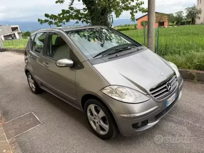 Käytetty Mercedes A150 Avantgarde 95 HP (69 kW) 2007 Harmaa Sedan