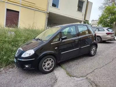 Usata Lancia Musa 90 CV (66 kW) 2011 Nero Monovolume