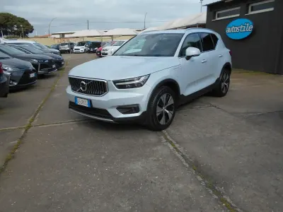 Usata Volvo XC40 R-Design 179 CV (131 kW) 2021 Grigio SUV