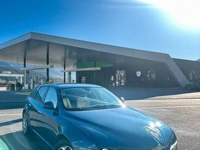 Usata Alfa Romeo 159 Distinctive 200 CV (147 kW) 2006 Blu Station wagon