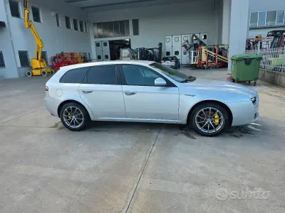 Usata Alfa Romeo 159 150 CV (110 kW) 2008 Grigio Station wagon