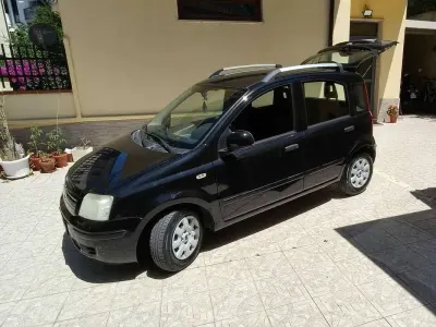 Usata Fiat Panda Emotion 69 CV (50 kW) 2010 Nero Utilitaria