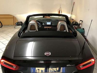 Fiat 124 Spider