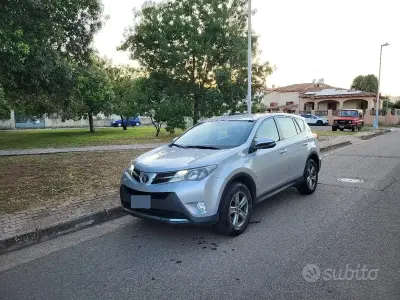 Usata Toyota RAV4 Active 124 CV (91 kW) 2014 Grigio SUV