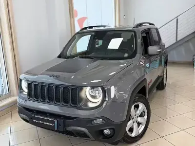 Usata Jeep Renegade Trailhawk 170 CV (125 kW) 2019 Grigio sting SUV