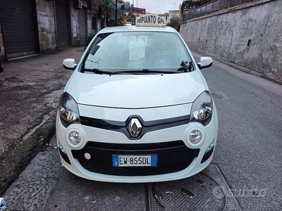 Usata Renault Twingo Night&Day 75 CV (55 kW) 2014 Bianco Utilitaria