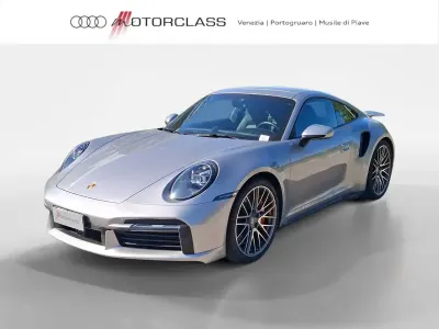 Usata Porsche 992 581 CV (427 kW) 2021 Argento metallizzato Coupé