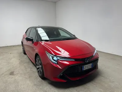 Usata Toyota Corolla Style 98 CV (72 kW) 2020 Rosso Berlina