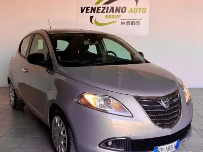 Usata Lancia Ypsilon S 69 CV (50 kW) 2012 Grigio Utilitaria
