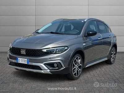 Usata Fiat Tipo Cross 101 CV (74 kW) 2021 Grigio Berlina