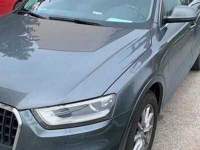 Begagnad Audi Q3 140 HK (102 kW) 2011 Grå SUV