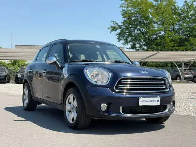 Usata Mini Park Lane Countryman 111 CV (81 kW) 2015 Blu/azzurro SUV