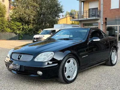 Usata Mercedes SLK200 AMG 163 CV (119 kW) 2001 Nero Cabrio