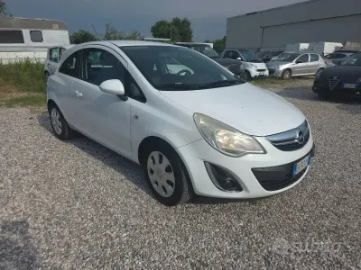 Usata Opel Corsa 85 CV (62 kW) 2011 Bianco Utilitaria