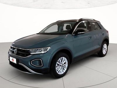 Usata VW T-Roc Life 116 CV (85 kW) 2025 Petroleum blue metallizzato nero SUV