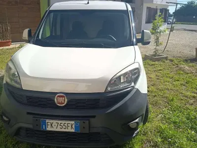 Usata Fiat Doblò 95 CV (69 kW) 2017 Bianco Monovolume