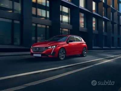 Usata Peugeot 308 Allure 131 CV (96 kW) 2023 Verde Berlina