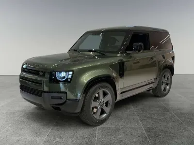 Usata Land Rover Defender SE Dynamic 200 CV (147 kW) 2026 Woolstone green SUV