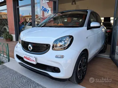 Usata Smart ForFour Passion 71 CV (52 kW) 2015 Bianco Utilitaria