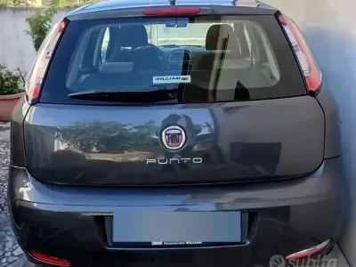 Usata Fiat Punto 69 CV (50 kW) 2012 Grigio Utilitaria